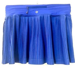 Lululemon blue tennis skirt size 6
